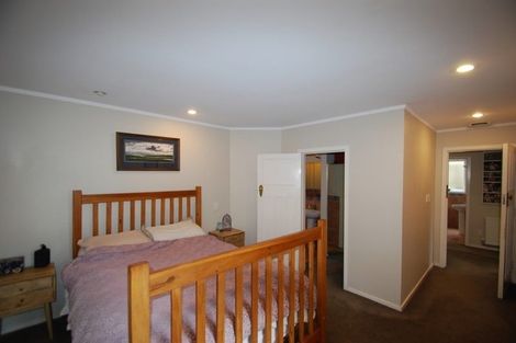 Photo of property in 38 Homewood Avenue, Karori, Wellington, 6012