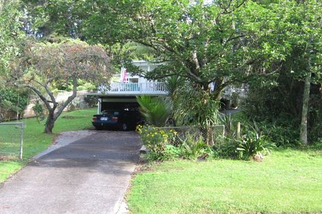 Photo of property in 27 Sylvan Valley Avenue, Titirangi, Auckland, 0604