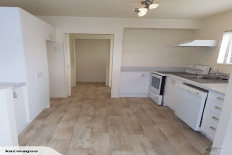 Photo of property in 24/24 Eastglen Road, Glen Eden, Auckland, 0602