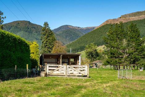 Photo of property in 68 Hiwipango Road, Belgrove, Wakefield, 7095