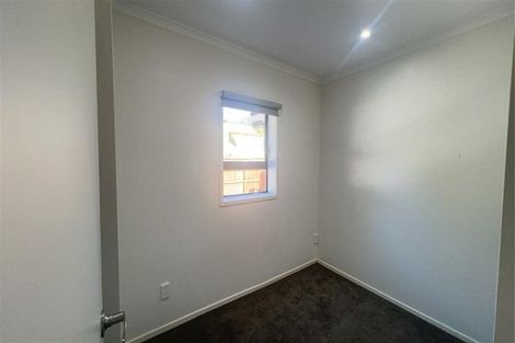 Photo of property in 54 Redoubt Road, Clover Park, Auckland, 2105