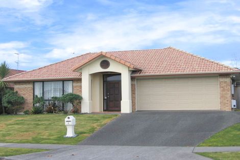 Photo of property in 4 Kilsyth Way, East Tamaki Heights, Auckland, 2016
