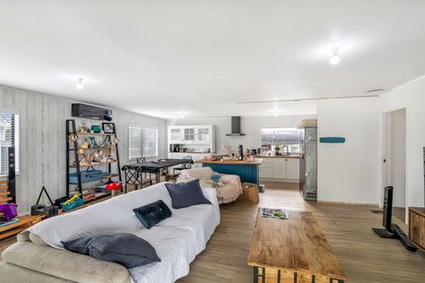 Photo of property in 117 Florence Avenue, Orewa, 0931