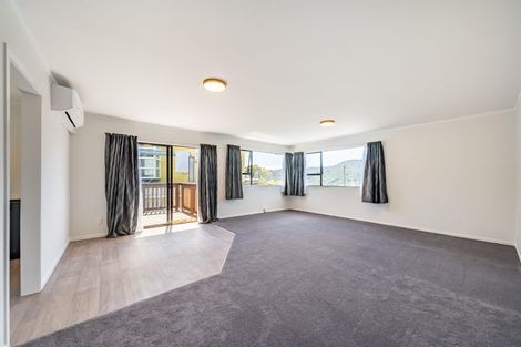 Photo of property in 15b Gribble Grove, Stokes Valley, Lower Hutt, 5019
