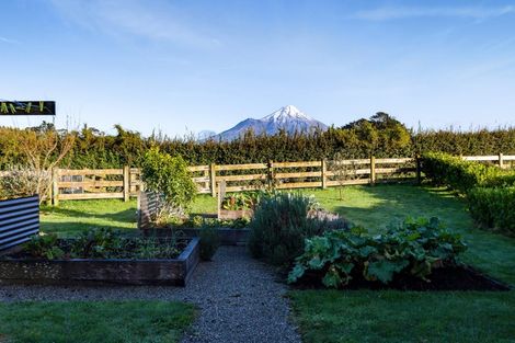 Photo of property in 159 Opunake Road, Stratford, 4391