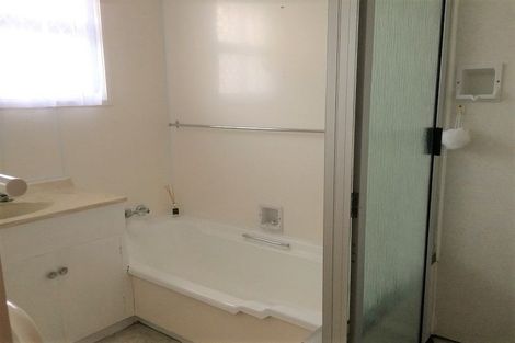 Photo of property in 34 Marlborough Street, Levin, 5510
