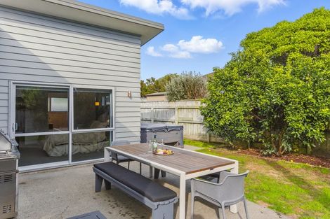 Photo of property in 48 Kotuku Drive, Paraparaumu Beach, Paraparaumu, 5032