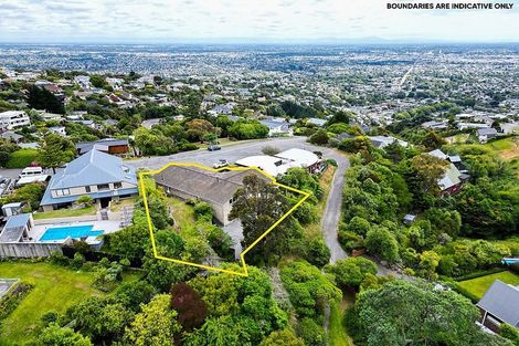 Photo of property in 32 Takahe Drive, Cashmere, Christchurch, 8022