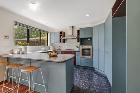 Photo of property in 26 Black Teal Close, Unsworth Heights, Auckland, 0632