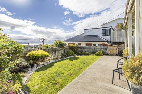 Photo of property in 69 Mantell Street, Seatoun, Wellington, 6022