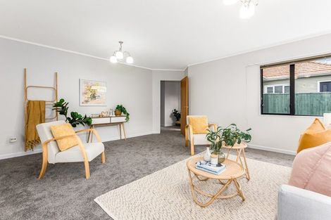 Photo of property in 2/25 Vincent Street, Waterloo, Lower Hutt, 5011