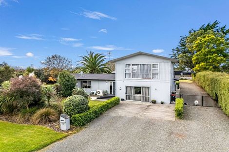 Photo of property in 37 Pitt Street, Clive, 4102