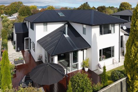 Photo of property in 152a Wairakei Road, Bryndwr, Christchurch, 8053