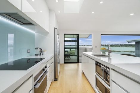 Photo of property in 22 Walter Street, Hauraki, Auckland, 0622