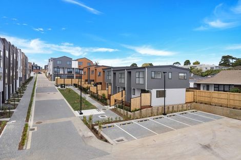 Photo of property in 35 Raupeti Lane, Henderson, 0612