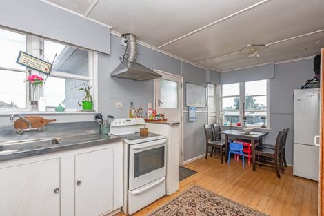 Photo of property in 46 Clyde Crescent, Roslyn, Palmerston North, 4414