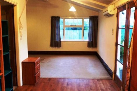 Photo of property in 90 Geraldine Street, Edgeware, Christchurch, 8013