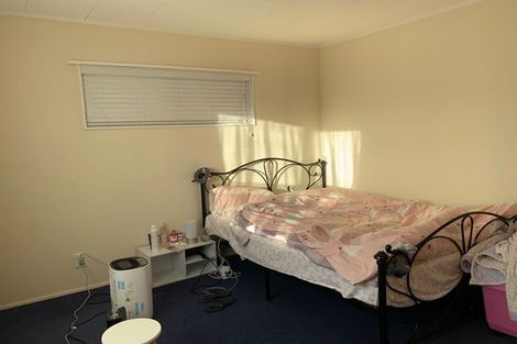 Photo of property in 75 Omapere Street, Whitby, Porirua, 5024