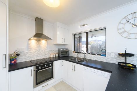 Photo of property in 44 Pencarrow Street, Highbury, Palmerston North, 4412