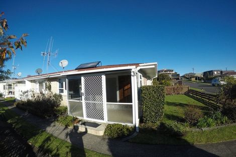Photo of property in 5 Linklater Avenue, Bellevue, Tauranga, 3110