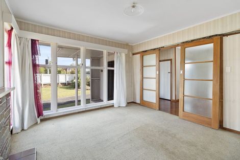 Photo of property in 2a Coniston Avenue, Te Atatu South, Auckland, 0610
