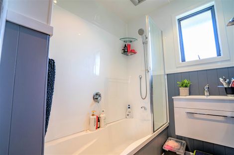 Photo of property in 100 Scott Street, Strathern, Invercargill, 9812