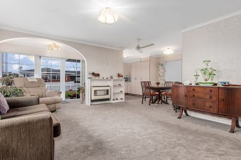 Photo of property in 25a Trafalgar Street, Levin, 5510