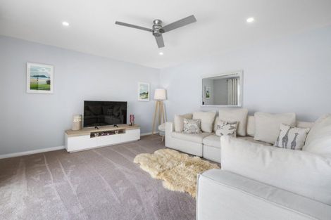 Photo of property in 16 Tralee Street, Omokoroa, 3114