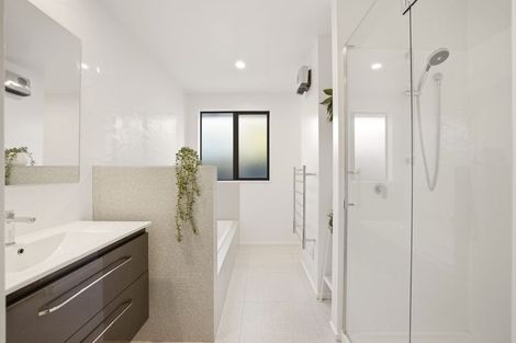 Photo of property in 9 Guyon Street, Marshland, Christchurch, 8083