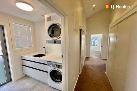 Photo of property in 42a Beach Street, Saint Clair, Dunedin, 9012