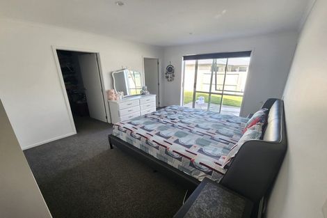 Photo of property in 19 Naeo Close, Papamoa Beach, Papamoa, 3118