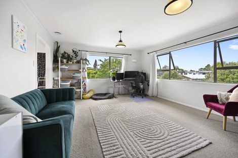 Photo of property in 26 Gilbass Avenue, Hamilton Lake, Hamilton, 3204