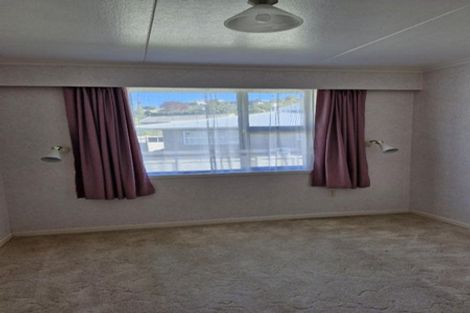 Photo of property in 20 Alberta Road, Glen Avon, New Plymouth, 4312