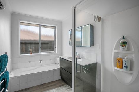 Photo of property in 12 Preston Drive, Katikati, 3129