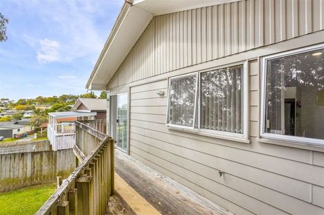 Photo of property in 98 Reynella Drive, Massey, Auckland, 0614