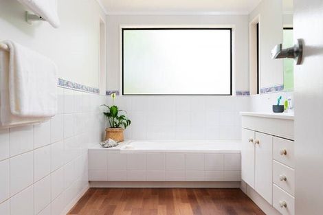 Photo of property in 18 Phoenix Place, Dinsdale, Hamilton, 3204