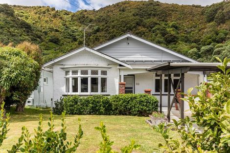 Photo of property in 105 Wyndrum Avenue, Waterloo, Lower Hutt, 5011