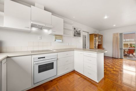 Photo of property in 16 Harbour Lights Close, West Harbour, Auckland, 0618