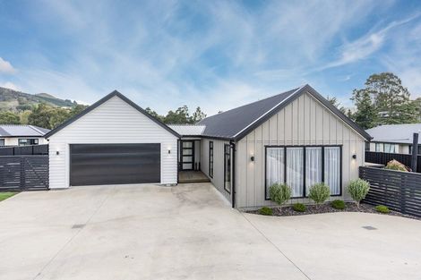 Photo of property in 64 Heathfield Drive, Mosgiel, 9024