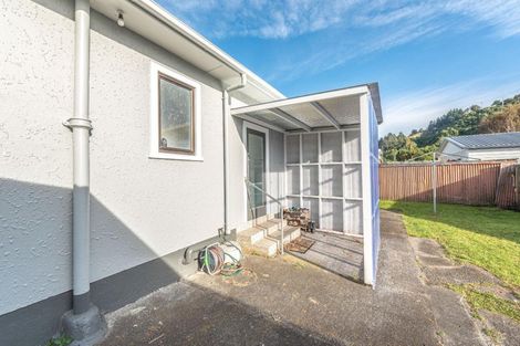 Photo of property in 28 Roberts Avenue, Aramoho, Whanganui, 4500
