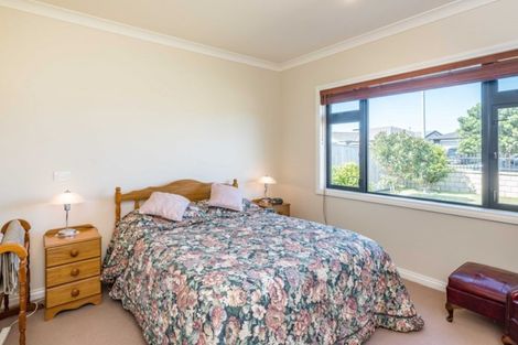 Photo of property in 57 Kotuku Drive, Paraparaumu Beach, Paraparaumu, 5032