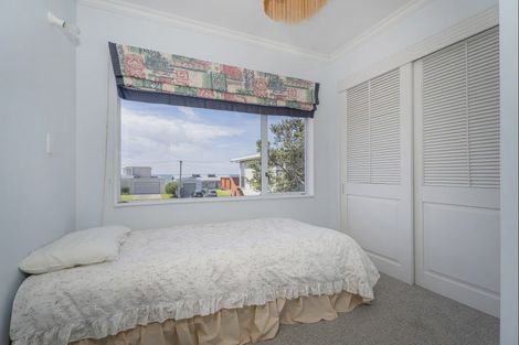 Photo of property in 103 Hinemoa Street, Whangamata, 3620