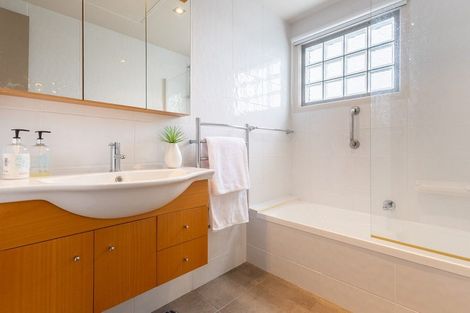 Photo of property in 16/4u Seaview Road, Paraparaumu Beach, Paraparaumu, 5032
