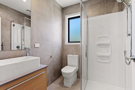 Photo of property in 32a Cadwil Drive, Beachlands, Auckland, 2018