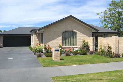 Photo of property in 6 Len Hale Place, Parklands, Christchurch, 8083
