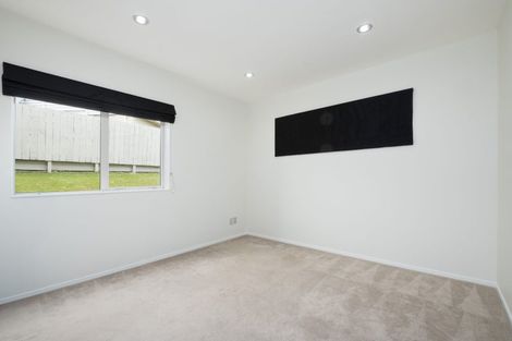 Photo of property in 140 Keri Vista Rise, Papakura, 2110