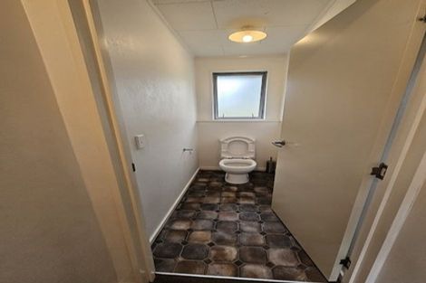 Photo of property in 71 Queenwood Road, Levin, 5510