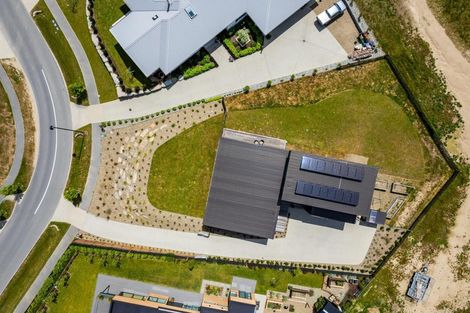 Photo of property in 18 Kotare Drive, Wanaka, 9305