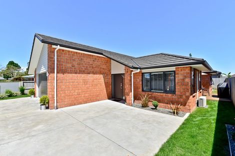 Photo of property in 2 Southbrook Close, Glenview, Hamilton, 3206