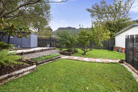 Photo of property in 53 The Drive, Tawa, Wellington, 5028